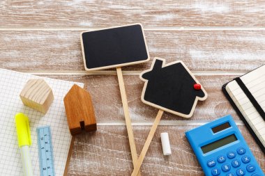 House için hesap makinesi ile satışı işareti