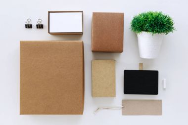 Kağıt ambalaj marka mockup