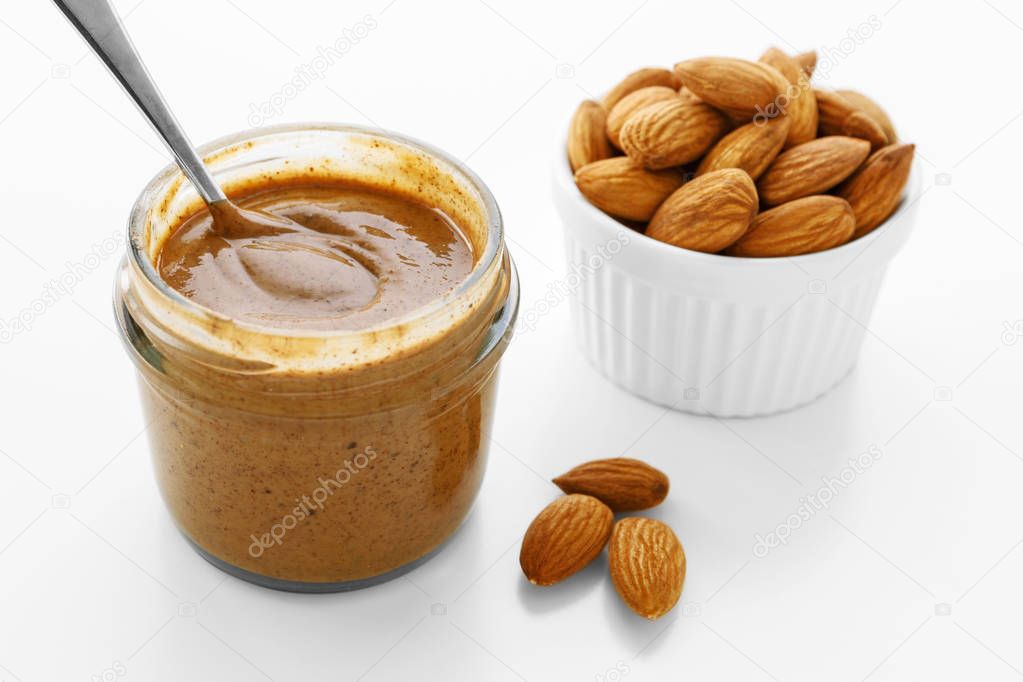Almond butter with almonds