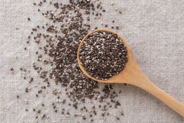 tahta kaşık Chia tohum