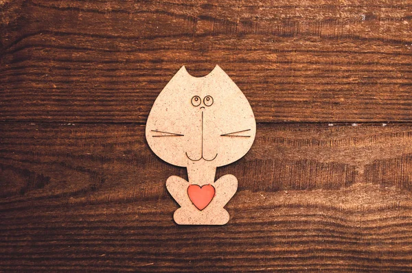 Trä katt med valentine — Stockfoto