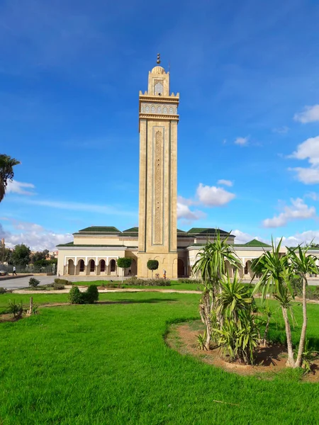 Fas 'ın Oujda kentindeki Muhammed 6 camii. 