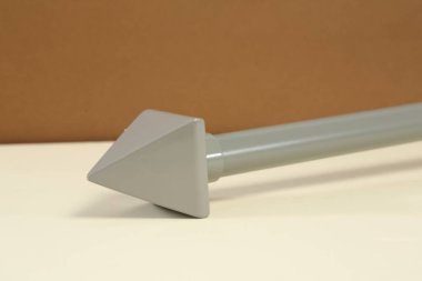 Perdeler için kornişler, iç tasarım