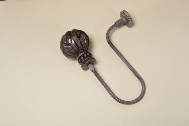 Perdeler için kornişler, iç tasarım