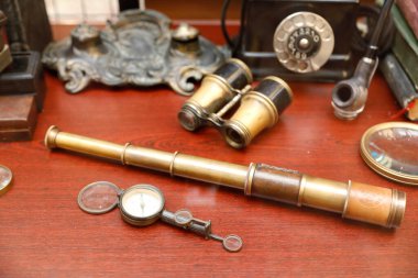 Vintage ögeleri kapat