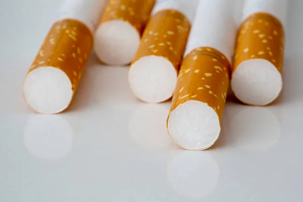 Dohányzó Cigaretta Közelsége — Stock Fotó