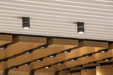 Askıya alınmış tavanın kurulumu