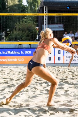 Tjasa Kotnik Slovenya üzerinden sunulan top alma
