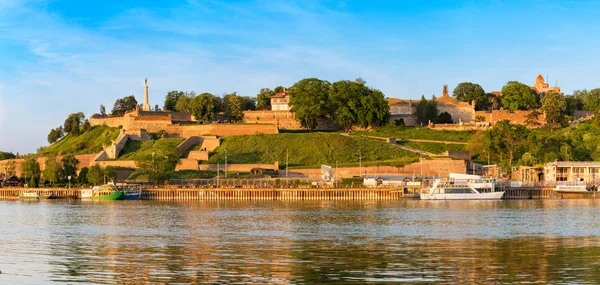 Kalemegdan kale bahar günbatımında