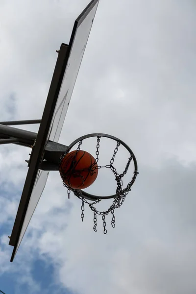 Basketball Action Flying Ball Training Practice Throw Hit Basketball Basketball — Stock Photo, Image