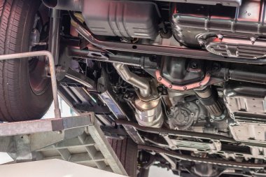 Yeni modern bir arabanın motoru 