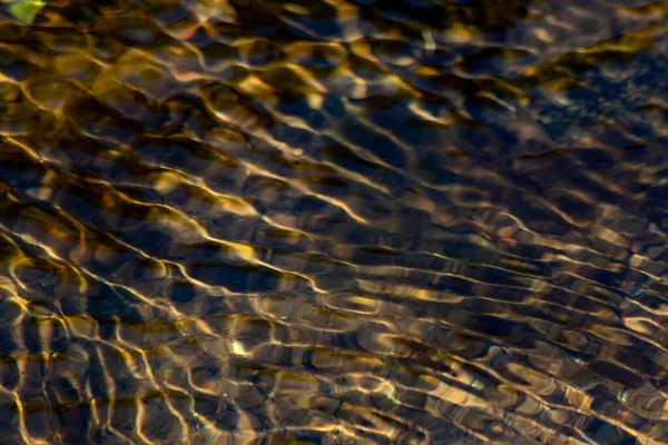 Ondulations Soyeuses Dans Eau Ruisseau Eau Cristalline Comme Fond Naturel — Photo