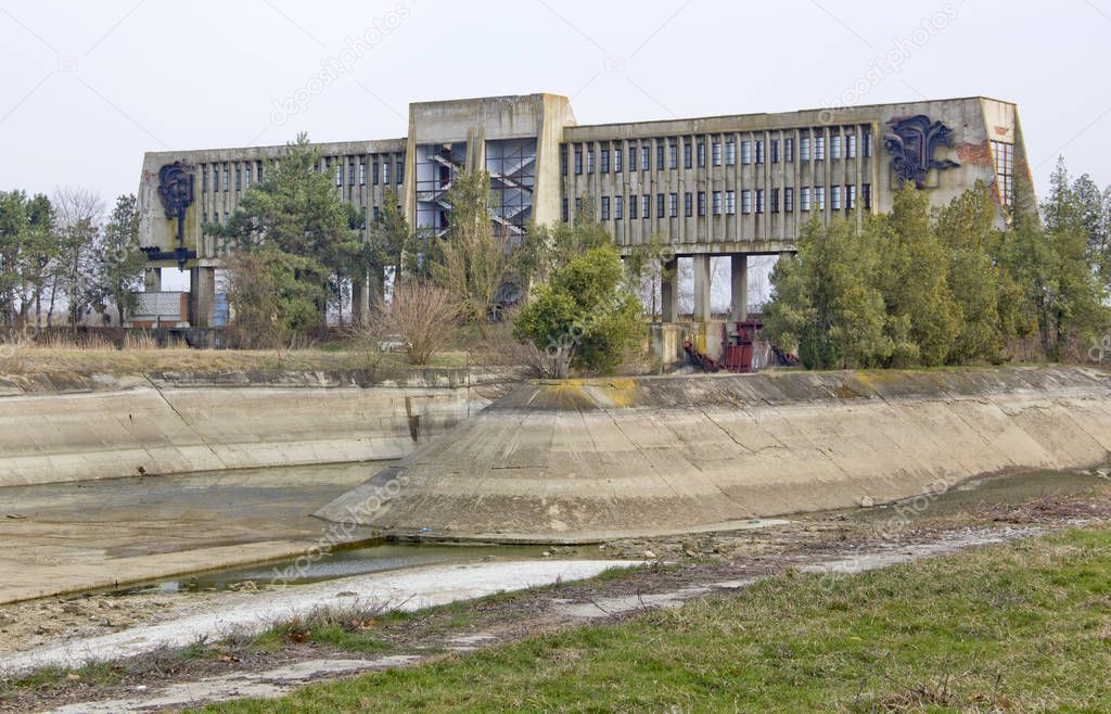 Fedorovsk hydroelectric power station was one of the largest hydroelectric facilities in the south of Russia, for irrigating fields and regulating the water level in the Kuban River.