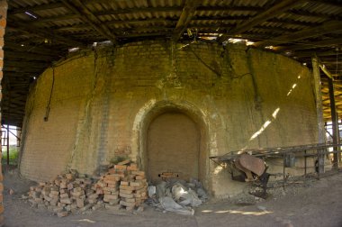 Rusya, Krasnodar Bölgesi, terk edilmiş bir tuğla fabrikası.