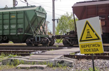 Rusya 'nın güneyinde çok sayıda küçük tren istasyonu ve geçitleri vardır. Bu, son 100 yılda bölgenin yüksek nüfusu nedeniyle gerçekleşmiştir..