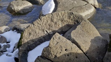 Konum - Rusya, Adigea Cumhuriyeti. Ammonite Vadisi Bölgesi. Eski Tetis Okyanusu 'ndan kalma en büyük tarihi eser yığını.