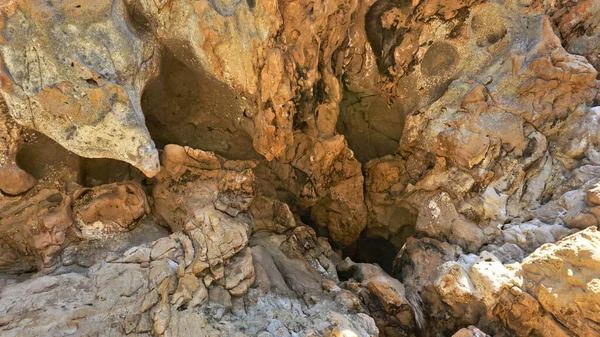 Adigea Cumhuriyeti, Rusya. Hamyshki Mahallesi, kaya yığını keşiş. Dağlarda yürüyüş..