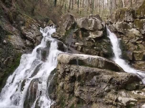 Ubicación Rusia Territorio Krasnodar Cascadas Del Río Ayuk Hermosa Naturaleza — Vídeo de stock