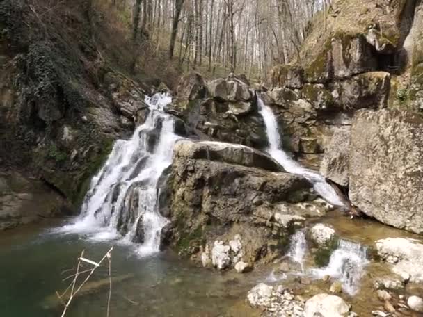 Locatie Rusland Krasnodar Territory Ayuk Rivier Watervallen Prachtige Natuur Wandelen — Stockvideo