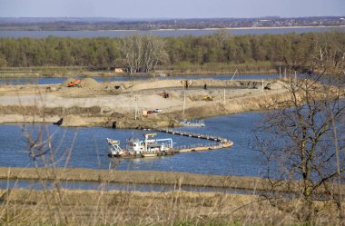 Yeri Rusya, Krasnodar Bölgesi, Ust-Labinsky bölgesi. Tarihsel geçmişi olan şaşırtıcı doğal yerler. Yürüyüş.