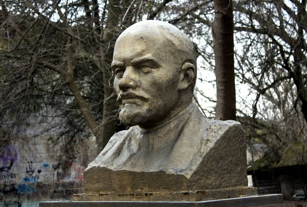 Yeri Rusya, Krasnodar Bölgesi, Ust-Labinsky bölgesi. Tarihsel geçmişi olan şaşırtıcı doğal yerler. Yürüyüş.