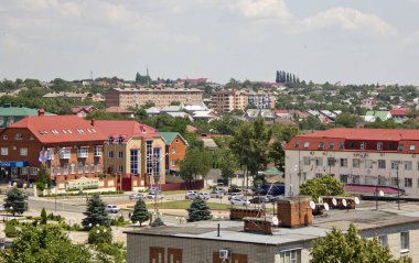 Yer - Ust-Labinsk şehri, Krasnodar Bölgesi, Rusya. Rusya 'nın güneyinde tipik bir kasaba. Kazak gelenekleri, kiliseler ve tarlalar.