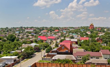 Yer - Ust-Labinsk şehri, Krasnodar Bölgesi, Rusya. Rusya 'nın güneyinde tipik bir kasaba. Kazak gelenekleri, kiliseler ve tarlalar.