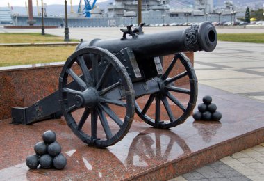 Krasnodar Bölgesi, Rusya, Novorossiysk. Zengin ve kahramanca bir geçmişi olan büyük bir liman şehri..