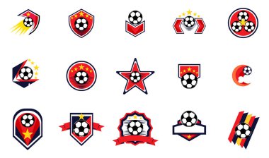 Futbol logosu ya da futbol kulübü rozeti seti. Kalkan arkaplan vektör tasarımlı futbol logosu