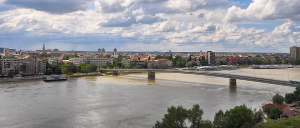 Novi Sad most nad rzeką — Zdjęcie stockowe