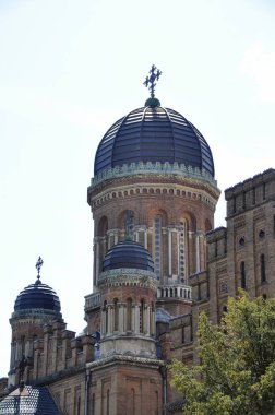 Chernivtsi Ukrayna - 04 Mayıs 2018: Eski seminer kilise üzerine 