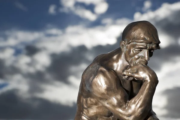 Rodin Düşünen Adam.