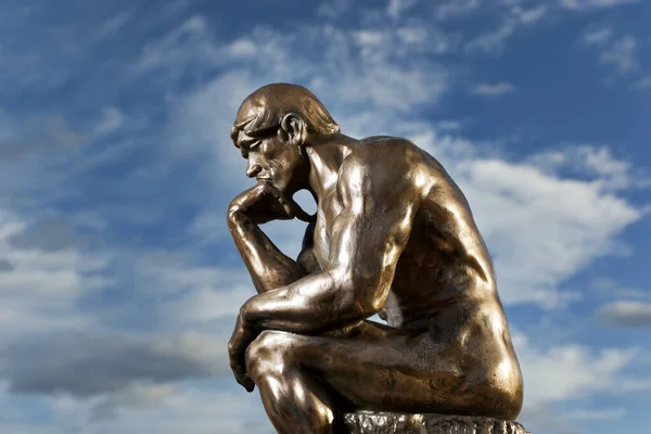 Rodin Düşünen Adam.
