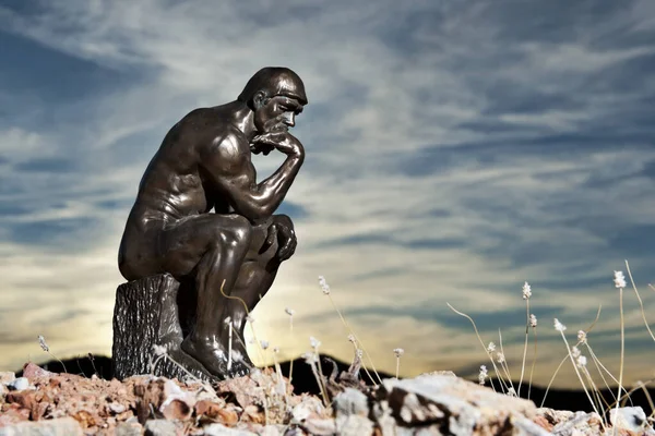 Rodin 'in Günbatımındaki Düşünen Adam