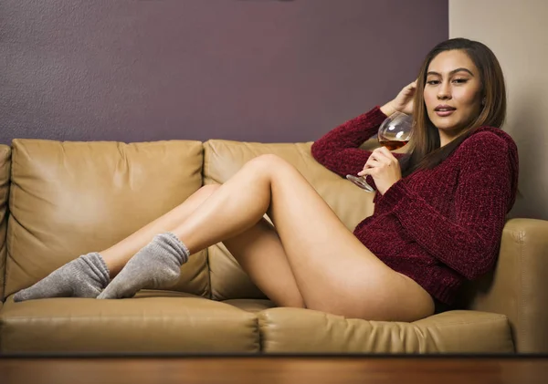 Dziewczyna z wina — Zdjęcie stockowe