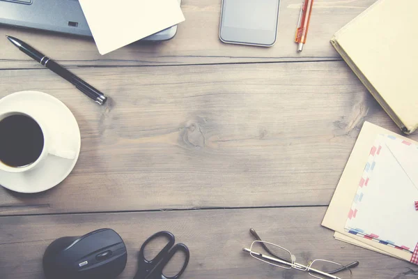 Verschillende accessoires op tafel — Stockfoto