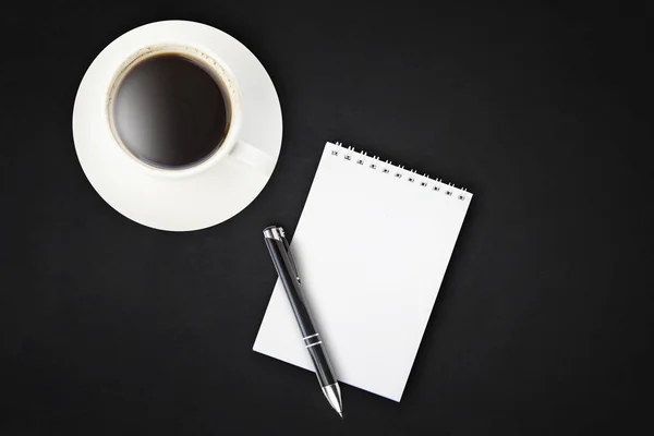 Caffè, taccuino e penna — Foto Stock