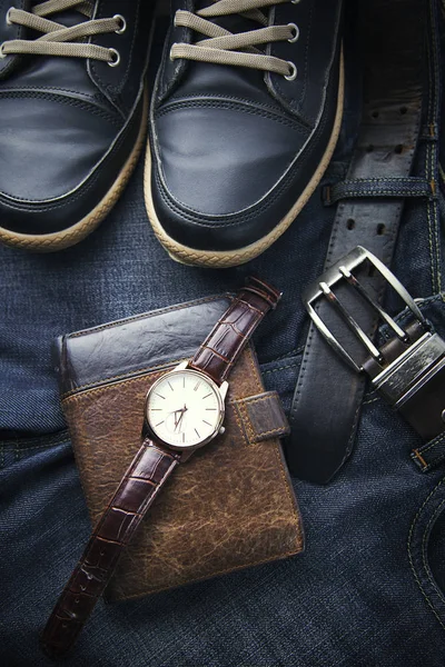 신발, 시계, 지갑과 청바지 — 스톡 사진