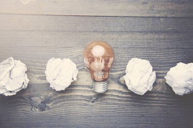 ampul ve kağıtları