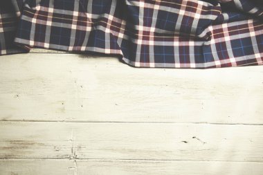 Tablo üzerine kumaş