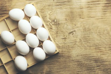 tablo üzerinde organik yumurta