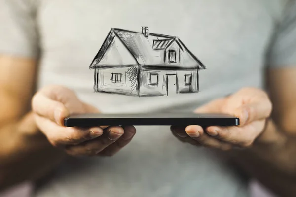 Mãos com telefone e casa de desenho — Fotografia de Stock