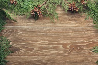 Noel dekorasyonları ahşap arka plan üzerinde.