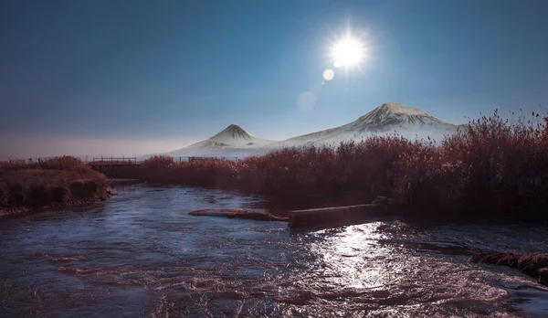 Mount Ararat Mirrored Lake Nature — Stock Photo, Image