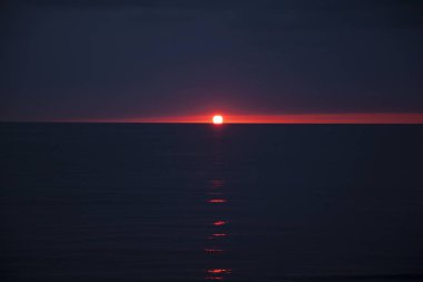 Gün batımında deniz