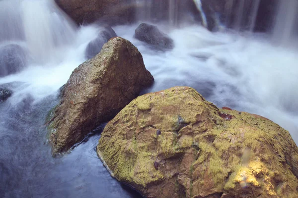 Cascade Beautiul Avec Fond Pierre Arménie — Photo