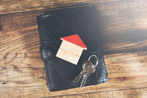 Key House Model Wallet Wooden Table — Stock Photo, Image