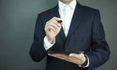 Man el tablosu kalem ekranda 