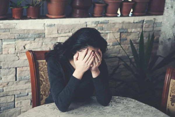 Mulher Triste Mão Rosto — Fotografia de Stock