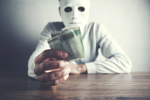 Máscara Cara Homem Com Dinheiro Mão — Fotografia de Stock
